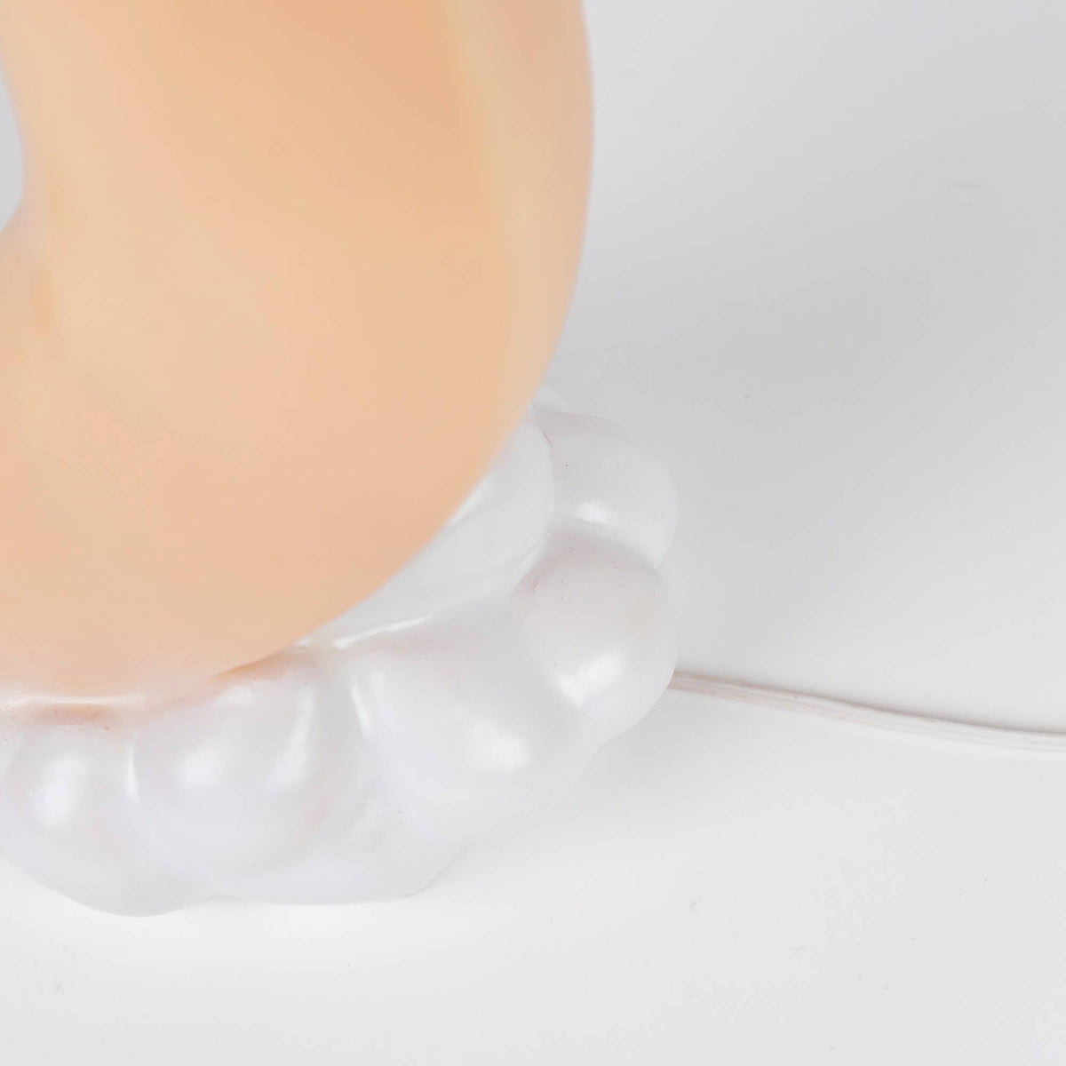 Crescent Moon w/ Plug – Egmont