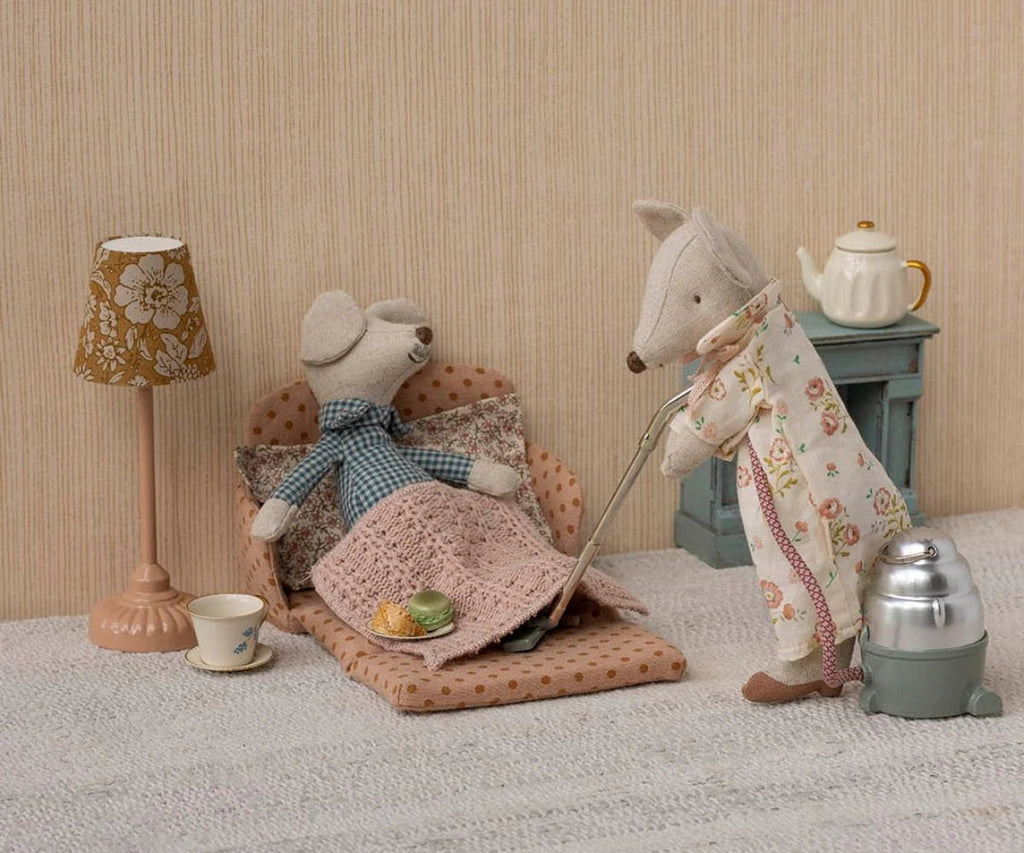 Sofa Bed Mouse Dots – Maileg