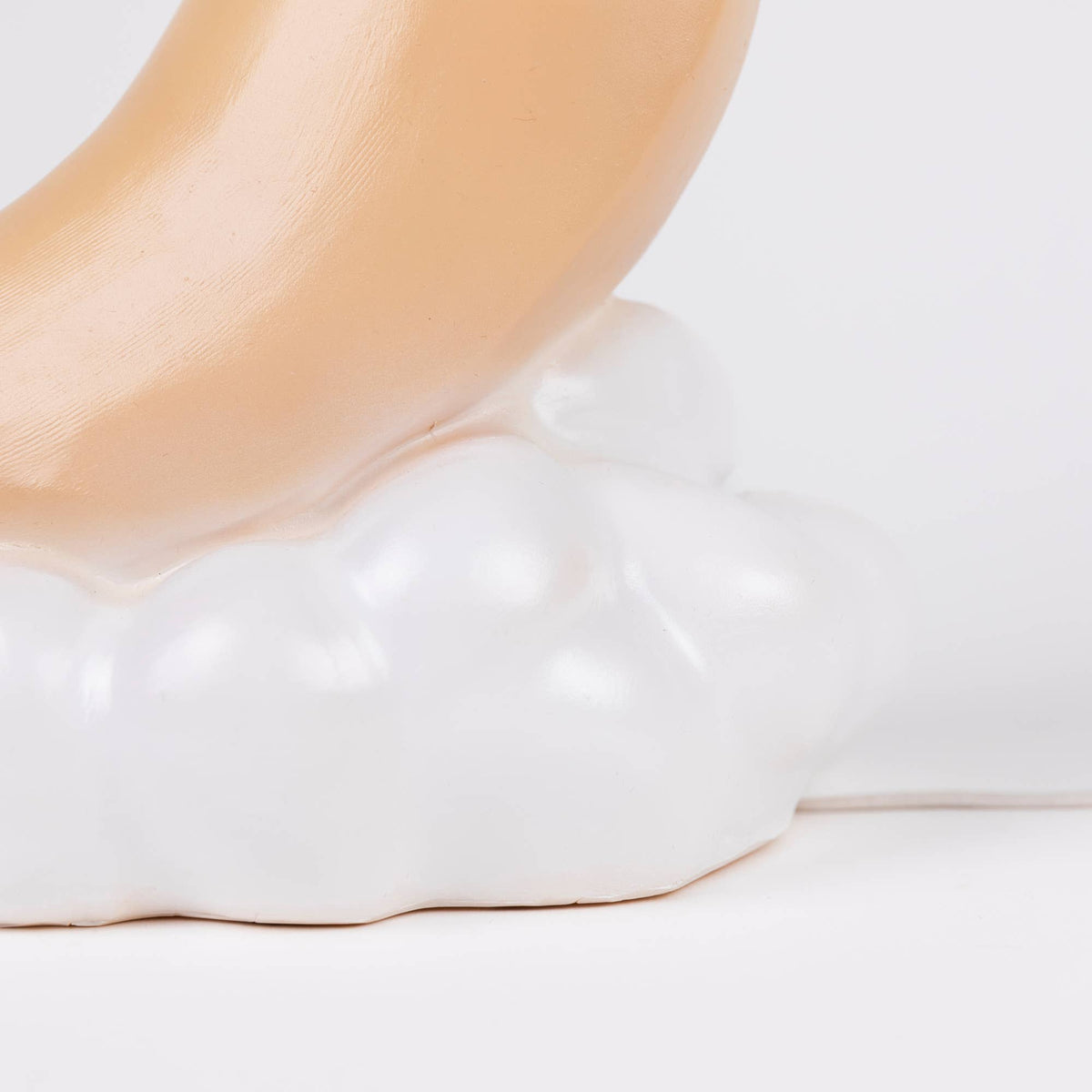 Crescent Moon w/ Plug – Egmont