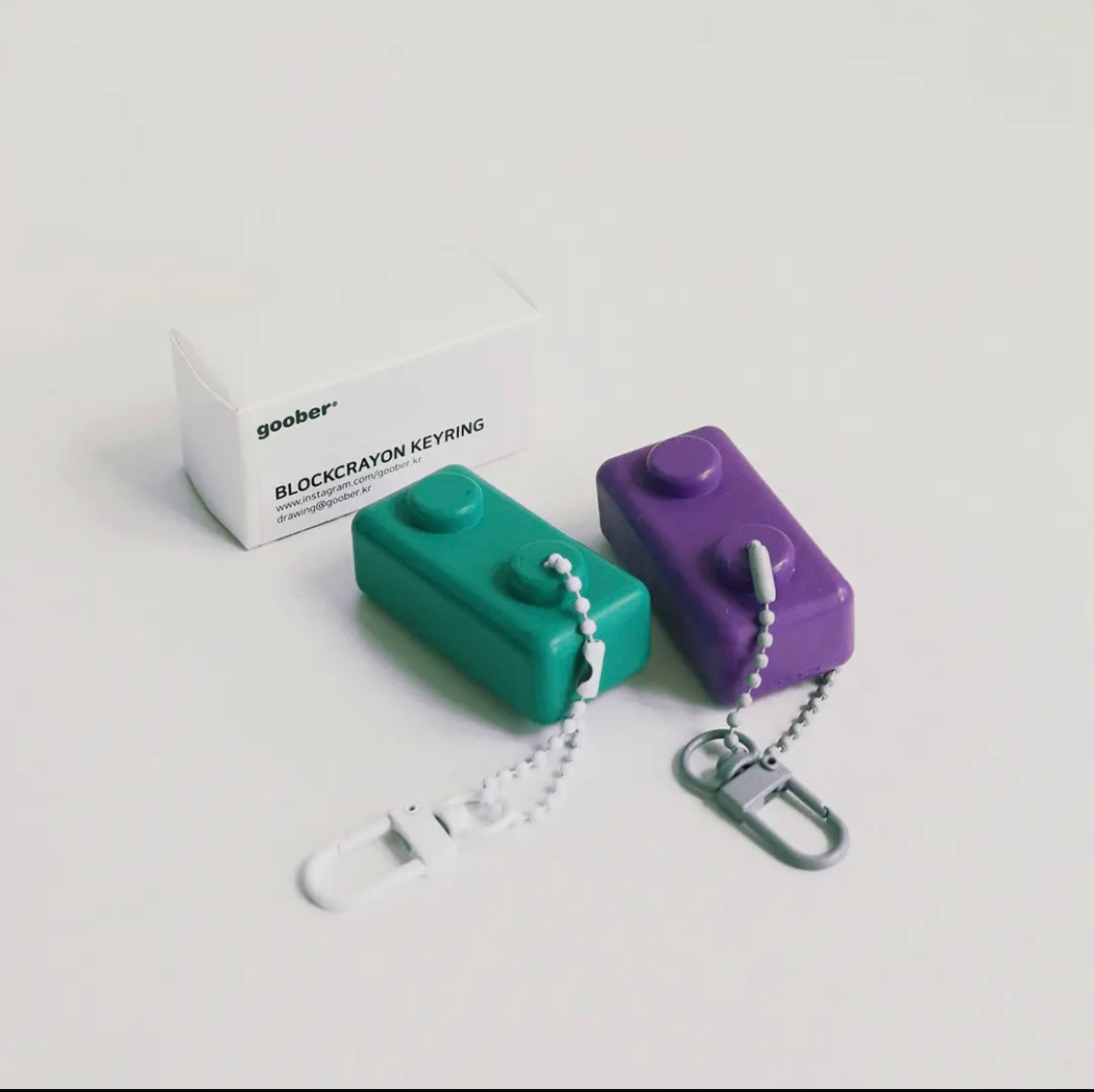Goober – Jumbo Crayon Key Ring – Violet