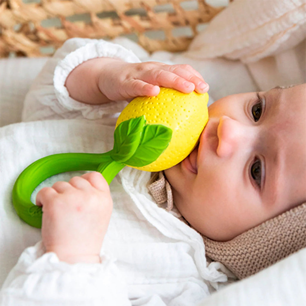 Lemon Rattle Toy – Oli and Carol